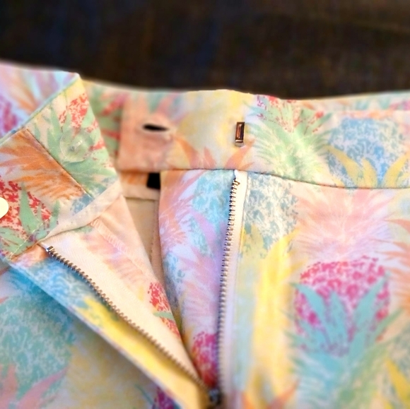 BOGO FREE Cynthia Rowley Women's Colorful Printed Shorts Size 4 NWOT - Picture 2 of 5